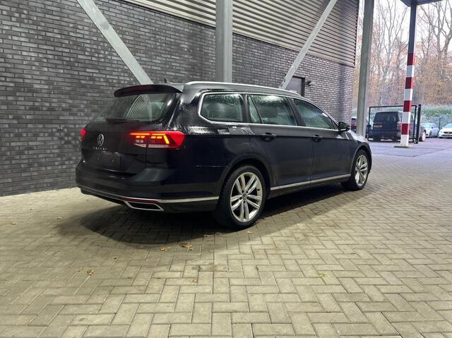 Volkswagen PASSAT Variant 1.5 TSI Elegance | ACC | Stoelverwarming | Apple Carplay | Keyless