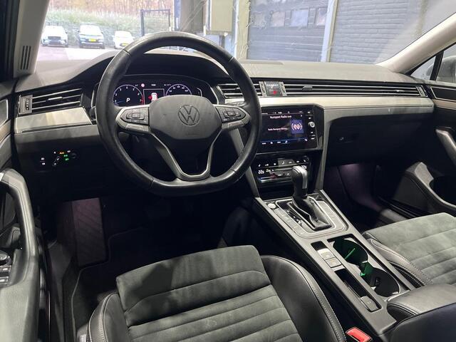 Volkswagen PASSAT Variant 1.5 TSI Elegance | ACC | Stoelverwarming | Apple Carplay | Keyless