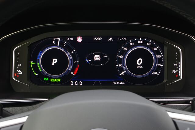 Volkswagen PASSAT Variant 1.4 TSI PHEV GTE 218 PK Business, Elek. Trekhaak, Panoramadak, Memory, Matrix LED, Winterpakket