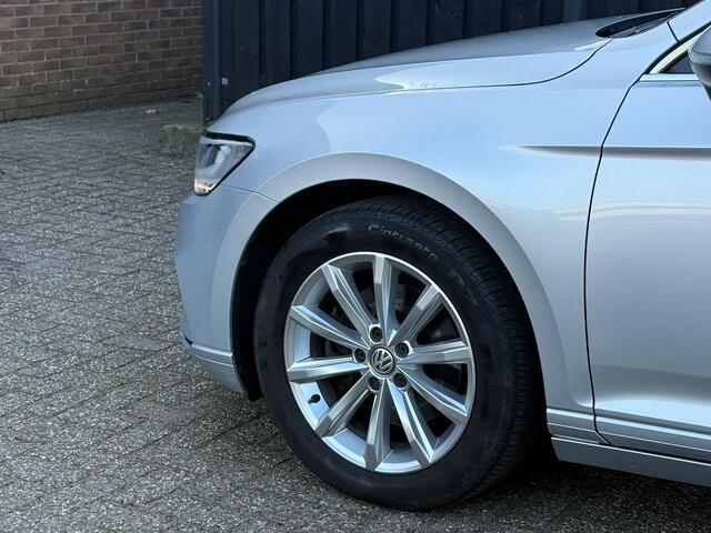 Volkswagen PASSAT Variant 1.5 TSI Business TREKHAAK - ACC - CAMERA - COMFORTSTOELEN