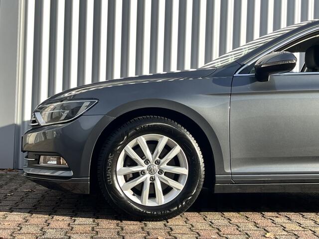 Volkswagen PASSAT Variant 1.4 TSI ACT Connect Series | Navigatie | Stoelverwarming