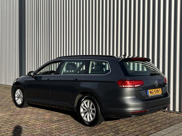 Volkswagen PASSAT Variant 1.4 TSI ACT Connect Series | Navigatie | Stoelverwarming