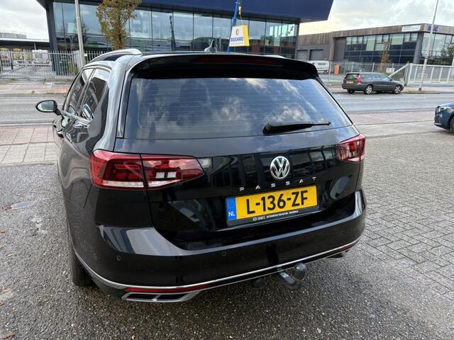 Volkswagen PASSAT Variant 2.0 TSI Elegance Business R-Line DSG
