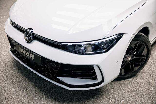 Volkswagen PASSAT R-Line Diesel | Trekhaak | Pano | Head-up | Stoelmassage |