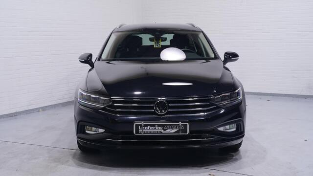 Volkswagen PASSAT Variant 1.5 TSI Business Wegklapbare trekhaak Navi Camera Apple Carplay Voorruitverwarming Virtual cockpit NAP Led koplampen Rijklaar!