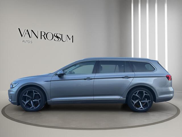 Volkswagen PASSAT Variant 1.4 TSI GTE Highline | Leder Stoel en verwarmd | Head-up | Trekhaak Wegklap | Pano |