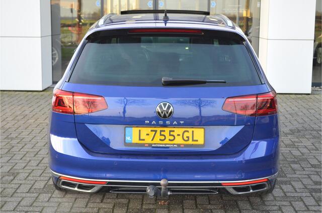 Volkswagen PASSAT Variant 1.5 TSI 2X R-Line Pano | Vol Leer | Camera | Carplay Stoelmassage | Elekt verst. | Trekhaak
