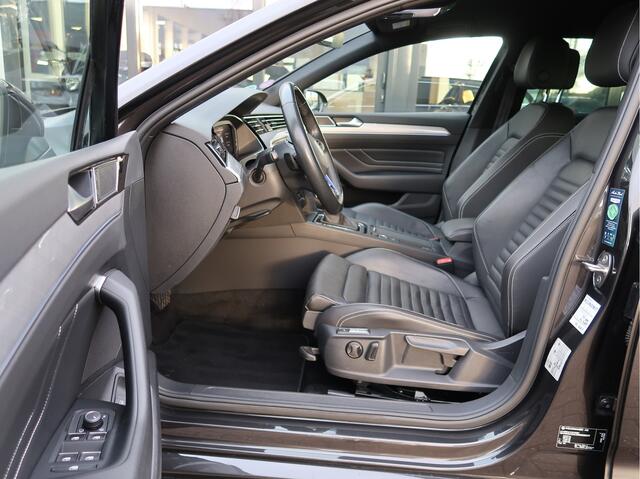 Volkswagen PASSAT Variant 1.4 TSI PHEV GTE Business | Leder | 18 inch | Massage | Stoelverw |
