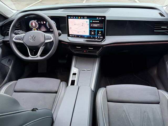 Volkswagen PASSAT Variant 1.5 eHybrid Business | Dode hoek | Camera | Trekhaak | Head-up | Rijklaar incl. 1 jaar Bovag garantie