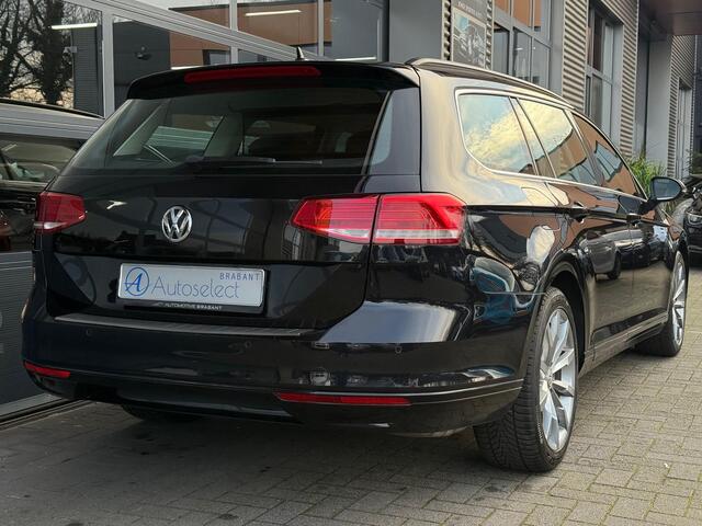 Volkswagen PASSAT Variant 1.5 TSI Highline DSG Navi Camera