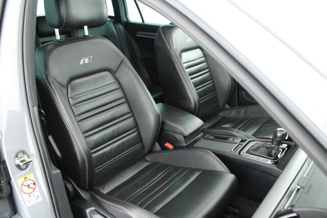 Volkswagen PASSAT Variant 1.5 TSI 150pk DSG R-Line Business Leder Camera Panoramadak Keyless Virtual Cockpit Navigatie