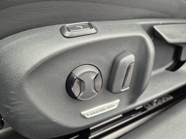 Volkswagen PASSAT Variant 1.5 eTSI Business | BTW | Virtual | Massage | Stuur-stoelverw. | Carplay