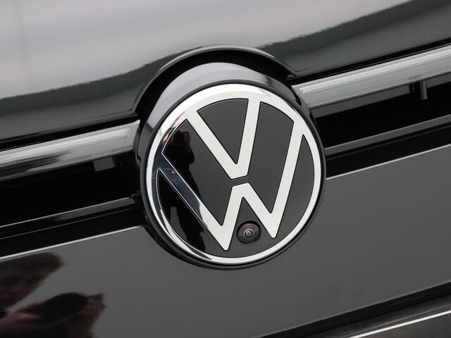 Volkswagen PASSAT R-Line Edition 1.5 eHybrid 204 PK | Panoramadak | Trekhaak | 360 Camera | Sportstoelen | Stoel- & Stuurverwarming |