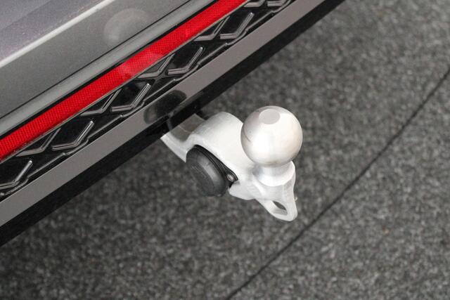 Volkswagen PASSAT Variant 1.5 eHybrid 204pk R-Line Edition Black Style Trekhaak Camera Head-Up Panoramadak Leder Memory Stoelverwarming Keyless Navigatie