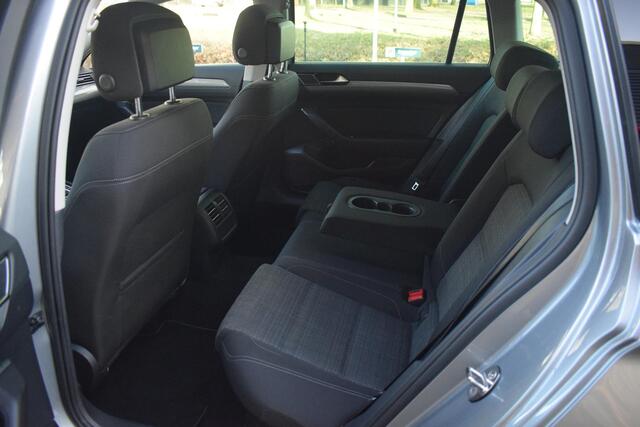Volkswagen PASSAT Variant 1.5 TSI DSG Comfort Business met NAV|PDC|TREKHAAK|