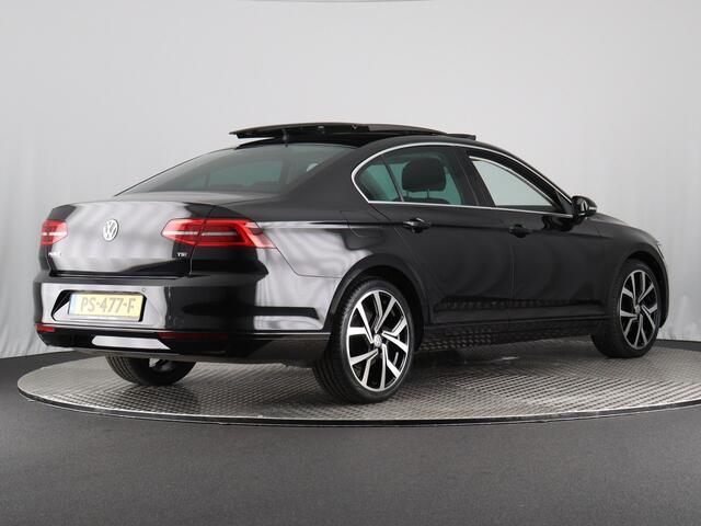 Volkswagen PASSAT 1.4 TSI Comfortline Business (NL-Auto / Pano / Camera / ACC / 19'')