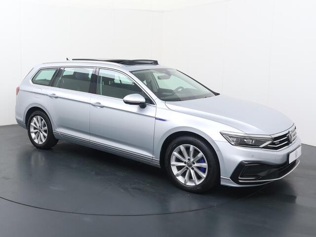 Volkswagen PASSAT Variant 1.4 TSI PHEV GTE Business | 218 PK | SoH 91% | Trekhaak | Panoramadak | 360 graden camera (Area View) | Adaptive cruise control |