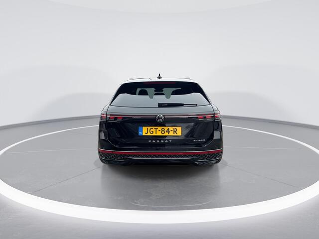 Volkswagen PASSAT Variant R-Line Edition 1.5 eHybrid 204 pk 6 versn. DSG · Multimedia pakket plus · High-end geluidsysteem 'Harman Kardon' · Prijs incl. inruilpremie · MEGA Sale