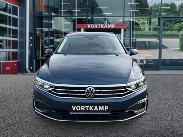 Volkswagen PASSAT 1.4 TSI DSG GTE PANODAK/360CAM/ELEKKLEP/DYNAUDIO/ACC/STOELVERW