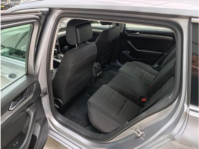 Volkswagen PASSAT Variant 1.5 TSI Business Ecc | Pdc | virual cockpit | Trekhaak