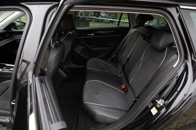 Volkswagen PASSAT Variant 1.5 eTSI Elegance Business , Adap. cruise, Stoel/stuurverwarming, Head-up display,