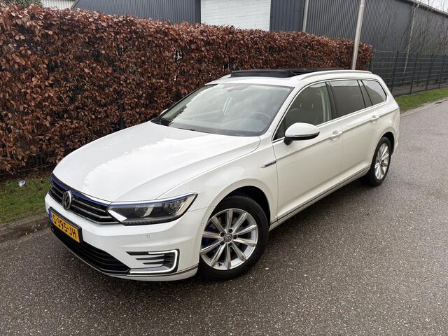 Volkswagen PASSAT Variant 1.4 TSI GTE Highline / AUTOMAAT / PANORAMADAK / NAVI / CRUISE / 177dkm! NAP!