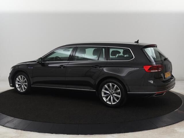 Volkswagen PASSAT 1.4 TSI PHEV GTE | Stoelverwarming | Camera | Carplay | Navigatie | Matrix LED | Adaptive cruise | Climate control | Bluetooth | Parkeerhulp | Plug In