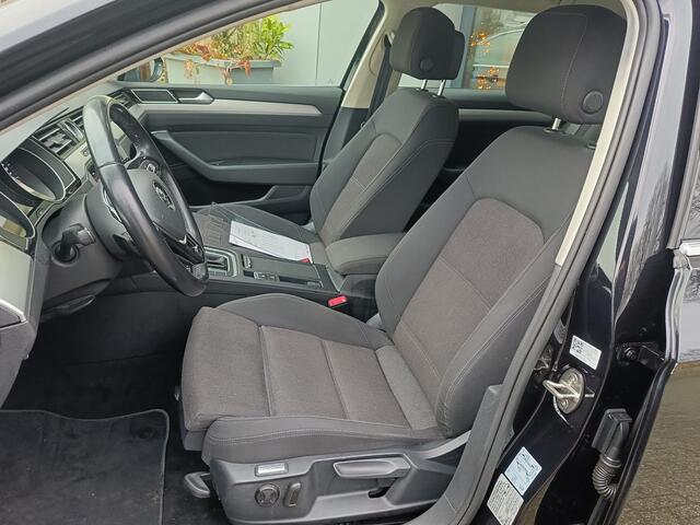 Volkswagen PASSAT Variant 1.5 TSI Comfortline Business | Trekhaak | Adaptieve cruise control | Led | NAP |