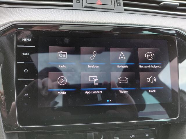 Volkswagen PASSAT Variant 1.5 TSI R-Line Business | Leder | Panoramadak | Trekhaak | VERWACHT |