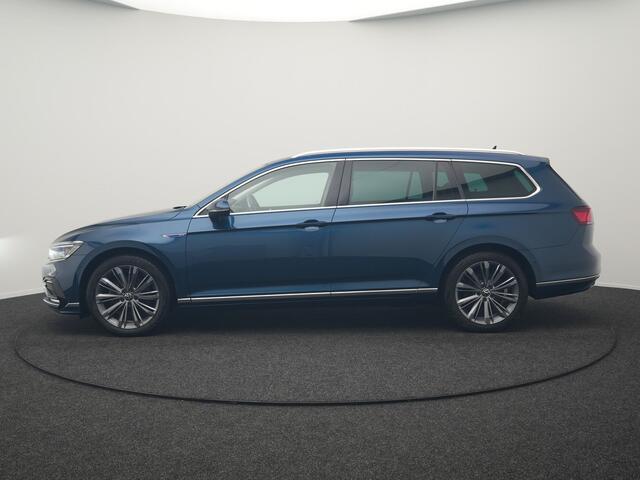 Volkswagen PASSAT Variant GTE Business Plug in Hybrid 218pk Dealer O.H PHEV | Trekhaak af Fabriek | Adaptive Cruise | Alcantara Sportstoelen Memory & Massage | Virtual | Parkassist & Camera | 18"L.M | Matrix LED | Keyless |