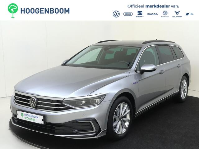 Volkswagen PASSAT Variant 1.4 TSI PHEV GTE Business | LED matrix verlichting | Navigatie | Achteruitrijcamera | 3-zone airco | CarPlay | Adaptieve cruise control | Elektrische achterklep |
