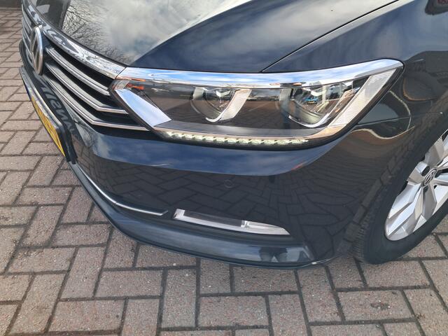 Volkswagen PASSAT Variant 1.4 TSI Comfortline Automaat en Schuifdak!! | Clima | Cruise | Navigatie | 1e Eigenaar | LM Velgen | Ndl auto | Privacy glas | RIJKLAARPRIJS INCL 12 MAANDEN GARANTIE EN BEURT