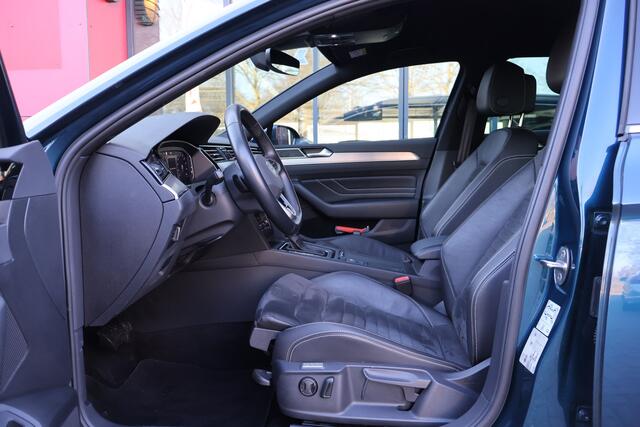 Volkswagen PASSAT Variant 1.5 TSI R-Line Business + | Origineel NL | Camera | ACC | Dynamic Light | Virtual Cockpit |