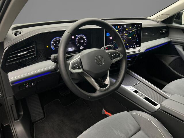 Volkswagen PASSAT Variant Business 1.5 eTSI 150pk DSG Automaat Trekhaak, Adaptive cruise control, Navigatie, Achteruitrijcamera, LED koplampen, Stoelverwarming