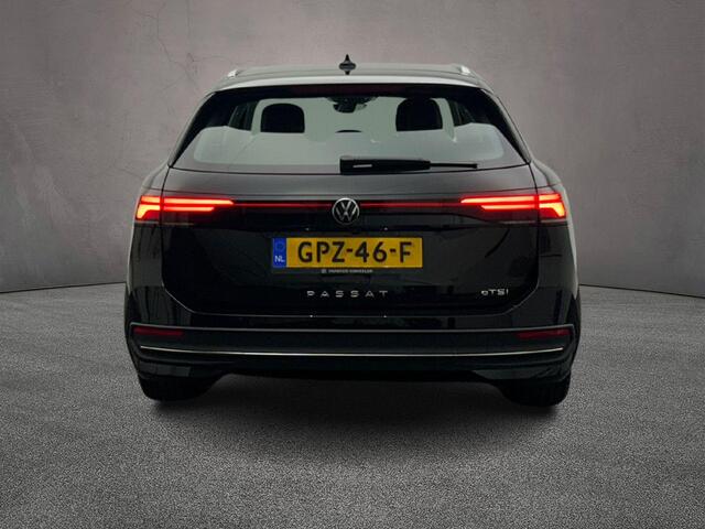Volkswagen PASSAT Variant Business 1.5 eTSI 150pk DSG Automaat Trekhaak, Adaptive cruise control, Navigatie, Achteruitrijcamera, LED koplampen, Stoelverwarming