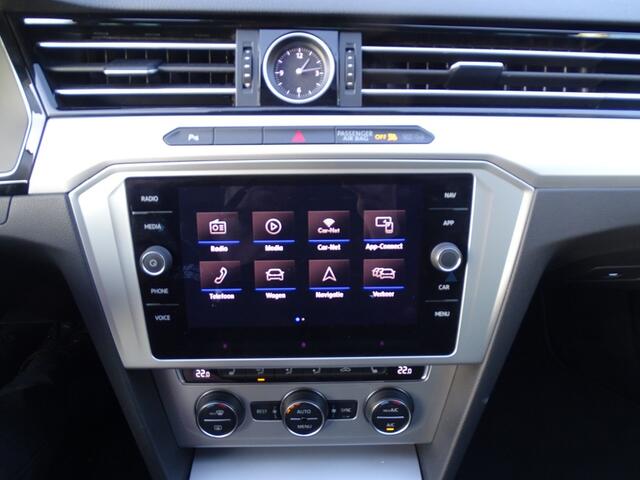 Volkswagen PASSAT 1.5 TSI HIGHLINE-Automaat-Navi-Carplay-Usb-Blth-Pdc-Media app