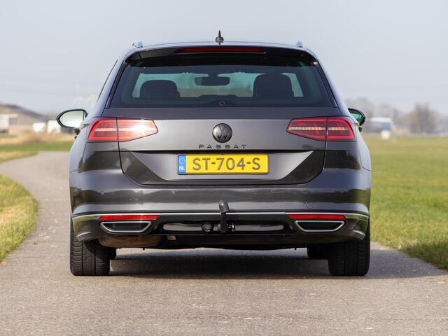 Volkswagen PASSAT Variant 1.4 TSI Highline Business R ACC LED Eibach Virtual cockpit