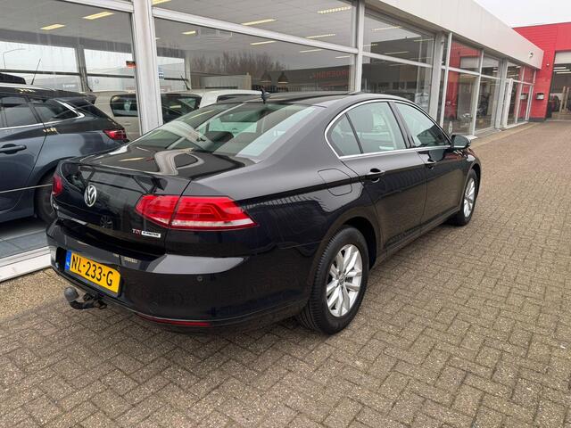 Volkswagen PASSAT 1.6 TDI Comfortline | 1e eigenaar | Automaat | Navigatie | Cruise control | Elektrische ramen | Airco | Trekhaak | APK tot 04-04-2027 | NAP |