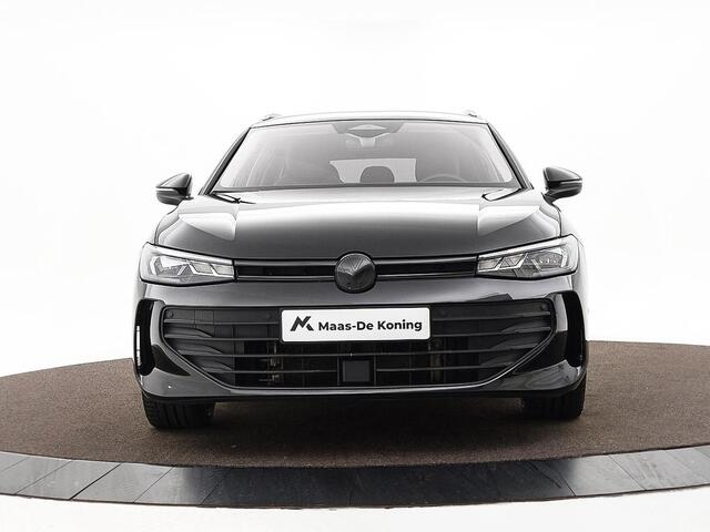Volkswagen PASSAT Variant 1.5 eHybrid 204pk PHEV DSG Business · Camera · Elek. Voorstoelen + Massagefunctie · Stuur- & Stoelverwarming · Optiekpakket Zwart · Side Assist · Garantie t/m 18-08-2028 of 100.000km