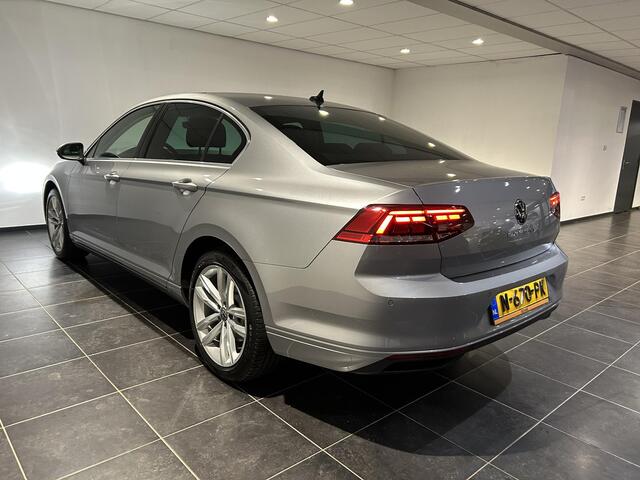 Volkswagen PASSAT 1.5 TSI Business | Panoramadak | Navigatie | Adaptieve cruise control |