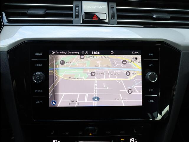 Volkswagen PASSAT Variant GTE 1.4 TSI PHEV 218PK | Vol Leer | Achteruitrijcamera | Carplay/Android | Massage | Stoelverwarming |