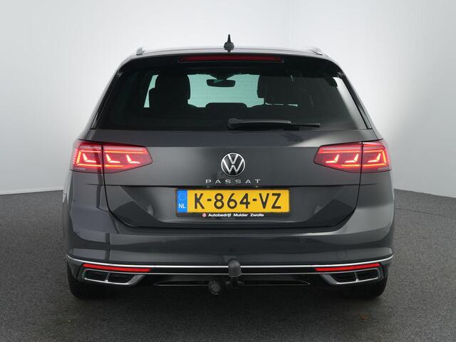 Volkswagen PASSAT Variant 1.5 TSI R-Line Business + | Carplay | IQ Matrix | Trekhaak | Camera |