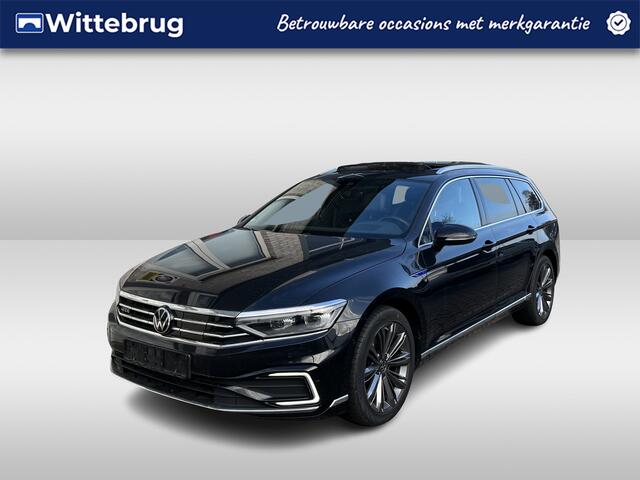 Volkswagen PASSAT Variant 1.4 TSI PHEV GTE / AUTOMAAT/ TREKHAAK/ PANO/ LEER/ ELEK.KLEP/ STUUR+STOELVERWARM.V+A/ PARK.SENSOR.V+A/ 360 CAMERA/ MEMORY SEAT/ DCC/ DODEHOEK/ ACC/ APP-CONNECT/ HEAD-UP/ KEYLESS/ NAVI/ LED/ DAB/ CLIMA