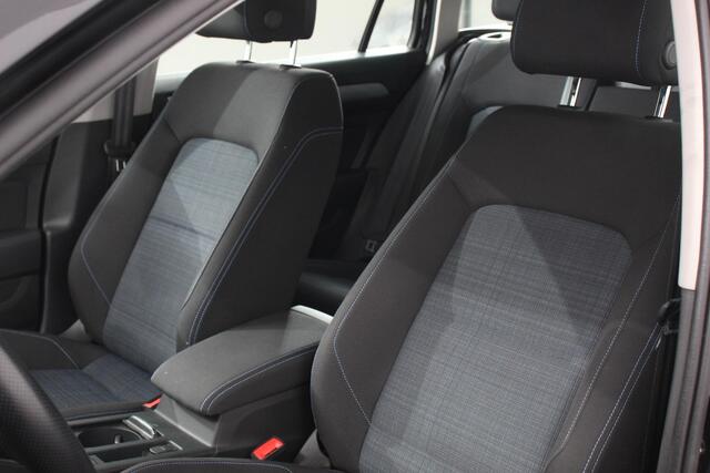 Volkswagen PASSAT Variant 1.4 TSI PHEV GTE | Adaptive Cruise Control | Lane Assist | Keyless Go | Navigatie | Camera | Massage Stoel |