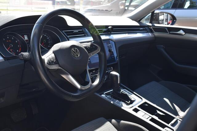 Volkswagen PASSAT Variant 1.5 TSI Comfort Business Navigatie | Trekhaak | Camera | Stoelverwarming | ACC | 12 mnd BOVAG garantie Whatsapp 06-53188999
