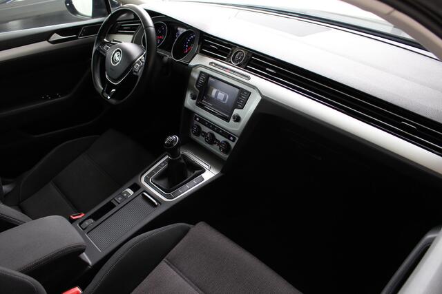 Volkswagen PASSAT 1.4 TSI Comfortline Climate Control | Navigatie | Parkeersensoren | Trekhaak