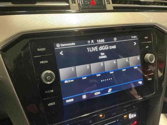 Volkswagen PASSAT Variant GTE 1.4 TSI PHEV 218PK | Panodak | 360° | Half Leer | Adaptive Cruise | Carplay | Getint Glas |