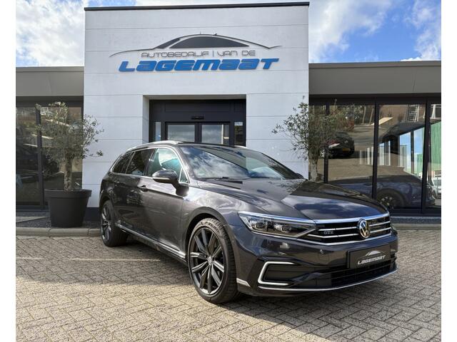 Volkswagen PASSAT Variant Volkswagen Passat 1.4 TSI PHEV GTE / LEDER / PANO / IQ /