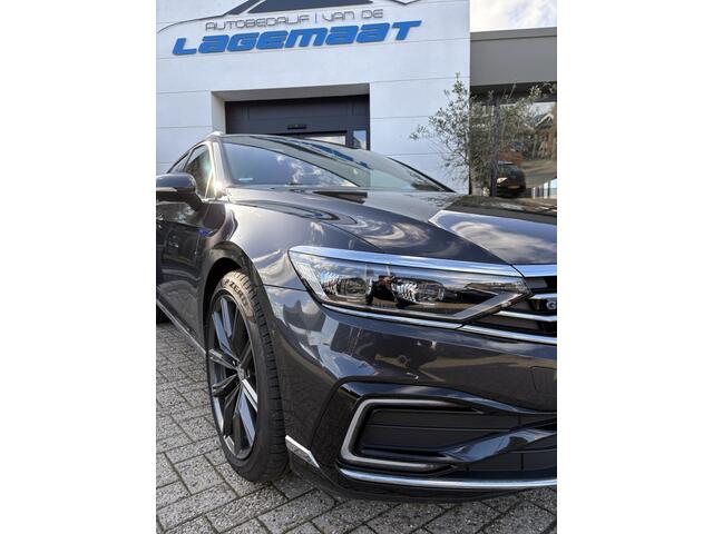 Volkswagen PASSAT Variant Volkswagen Passat 1.4 TSI PHEV GTE / LEDER / PANO / IQ /