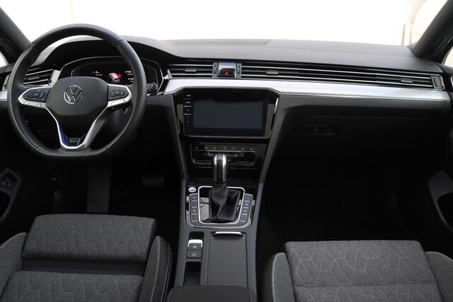 Volkswagen PASSAT Variant 1.4 TSI PHEV GTE Business DSG 218pk | Pano | 360 Camera | Travelassist | Carplay